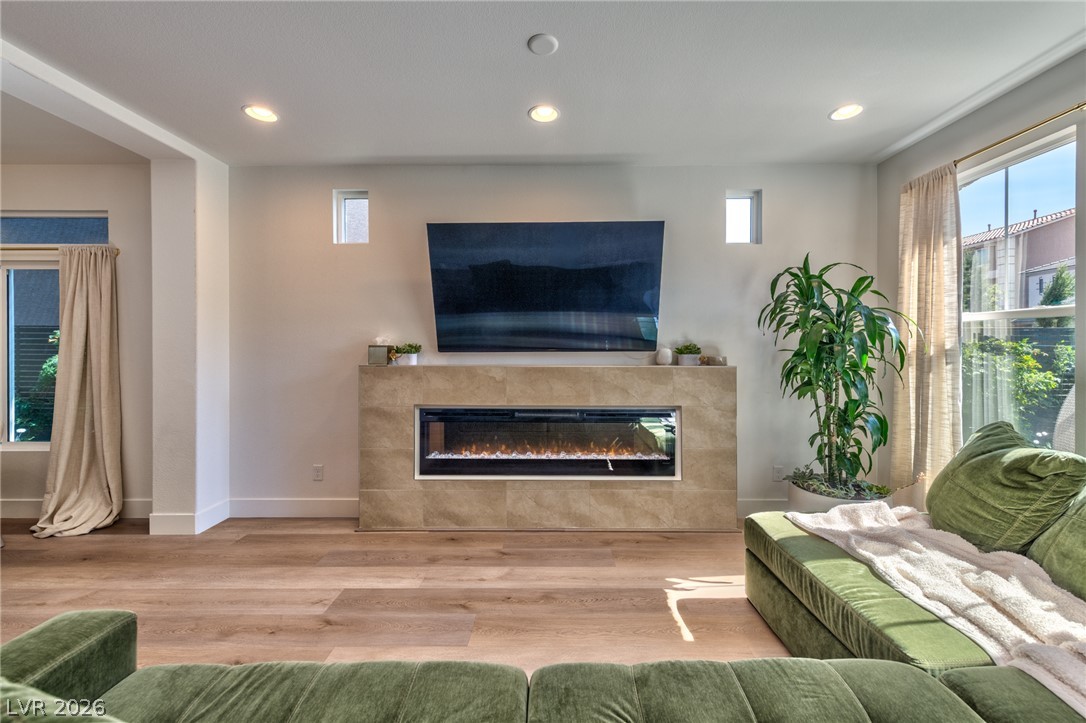 9758 Hawk Crest Street Property Photo 15