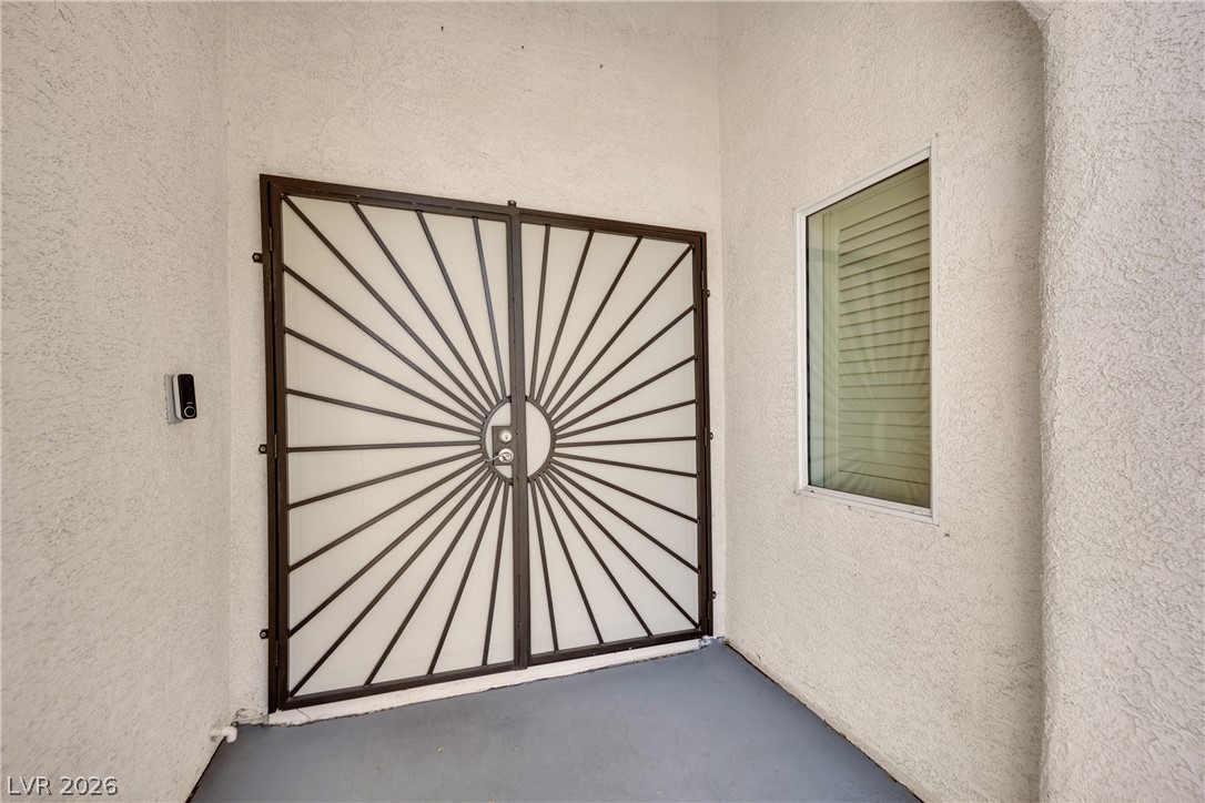 8954 Frasure Falls Avenue Property Photo 4