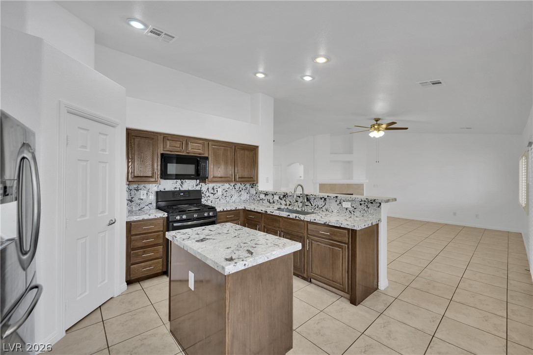8954 Frasure Falls Avenue Property Photo 10