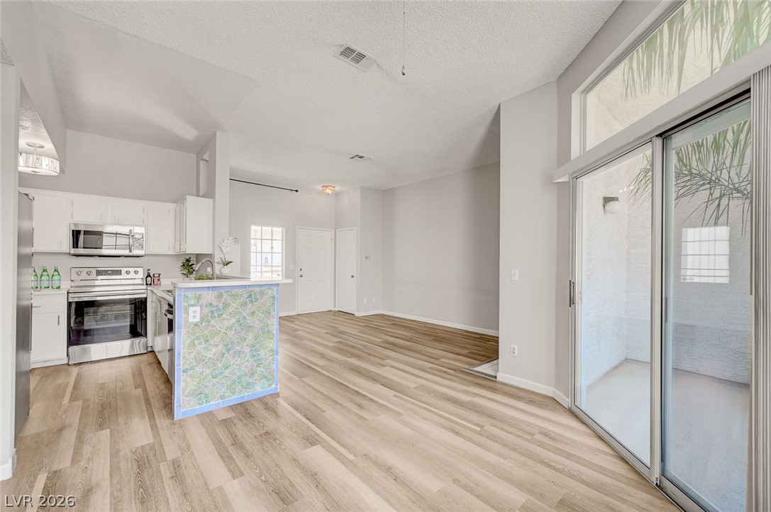 3150 Soft Breezes Drive 2053 Property Photo 10