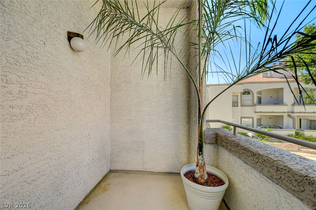 3150 Soft Breezes Drive 2053 Property Photo 33