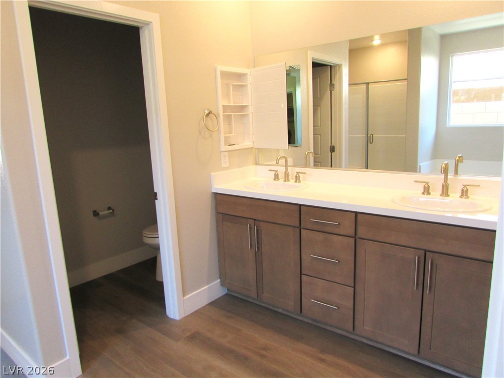 988 Gentle Swan Property Photo 9