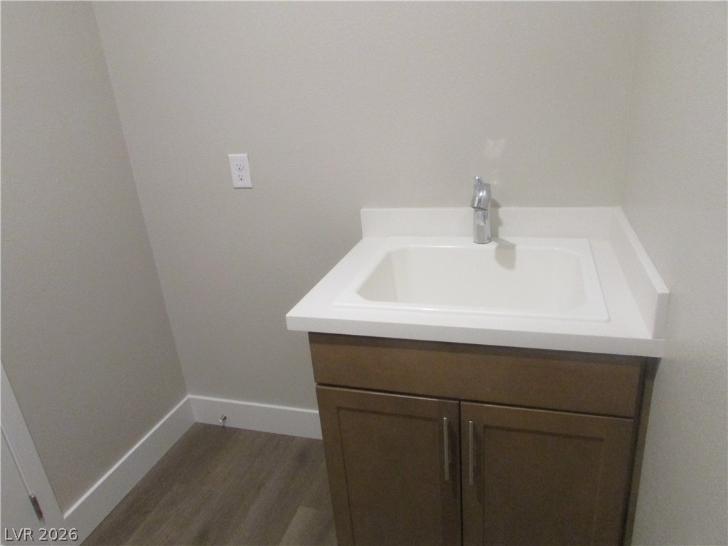 988 Gentle Swan Property Photo 14