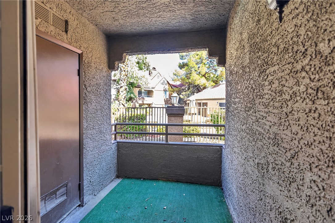 2200 South Fort Apache Road 1213 Property Photo 5
