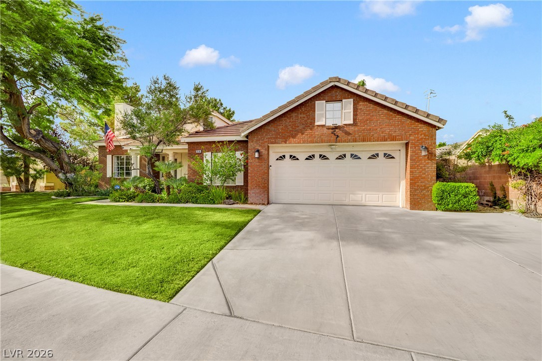2516 Serenity Hollow Drive Property Photo 4