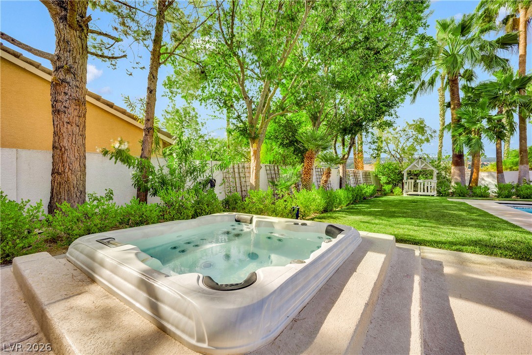 2516 Serenity Hollow Drive Property Photo 46