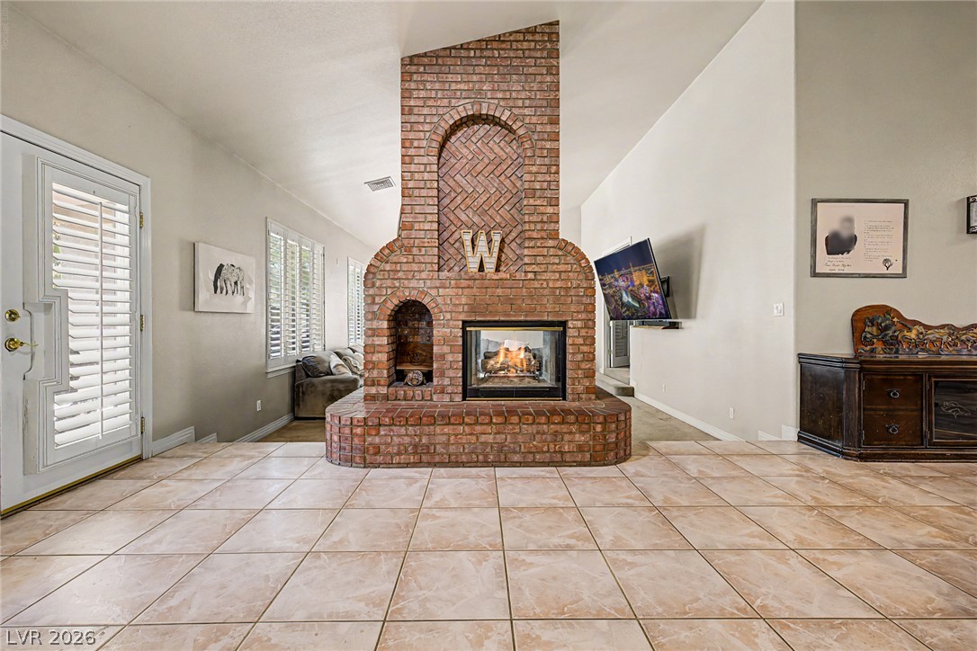 621 Lomprey Avenue Property Photo 3