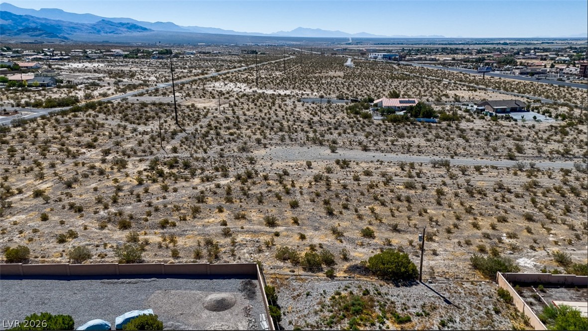 2240 South Sequoya Lane Property Photo 5