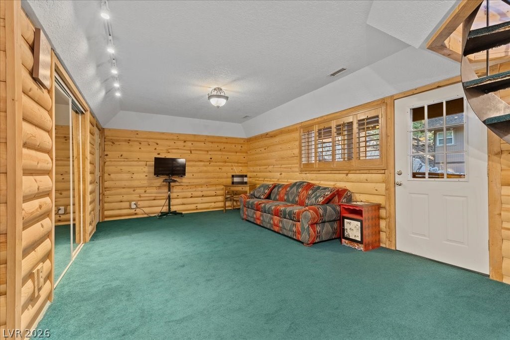 370 Alpine Way Property Photo 37