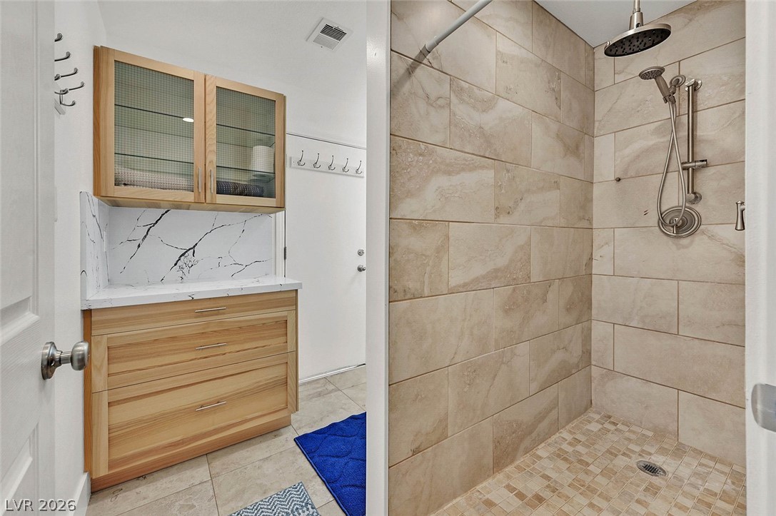 7520 Florine Avenue Property Photo 46