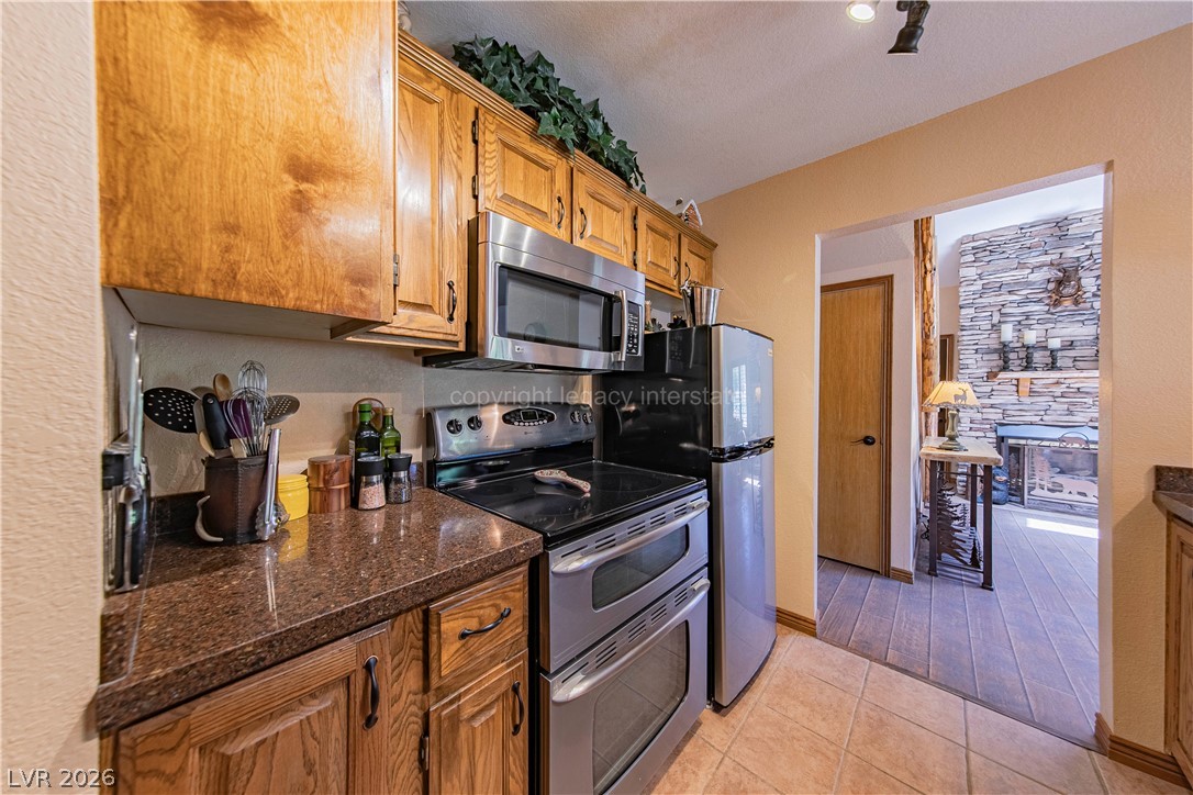 390 East 300 S 1b,3b,6b,9b Property Photo 13