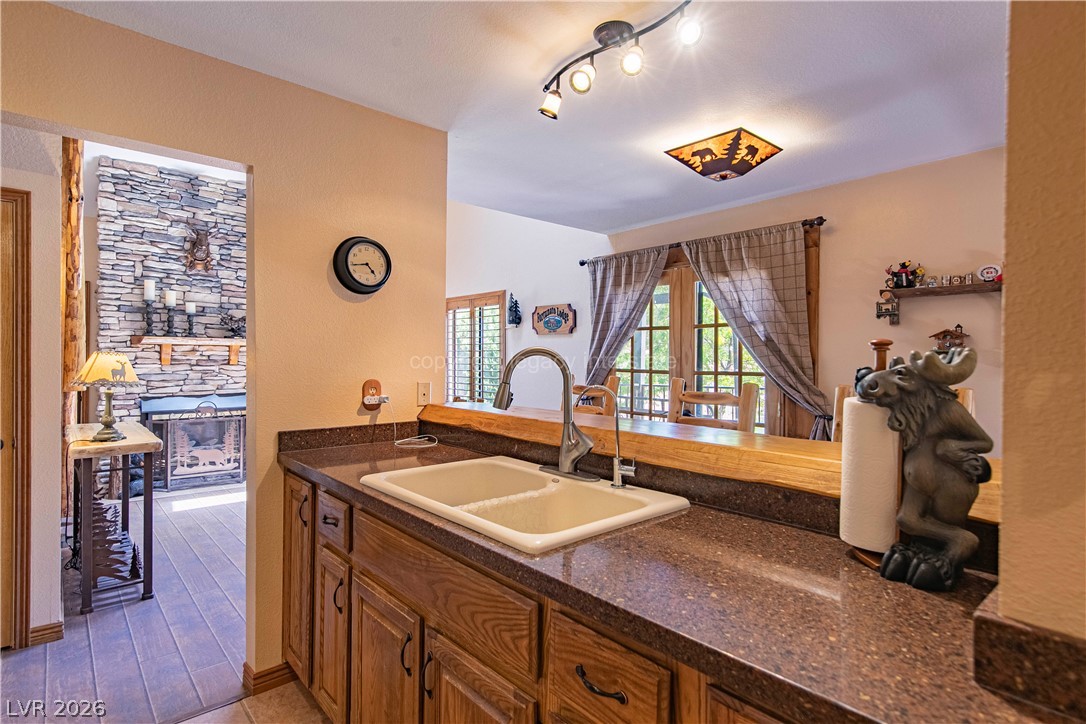 390 East 300 S 1b,3b,6b,9b Property Photo 14
