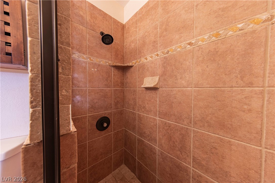390 East 300 S 1b,3b,6b,9b Property Photo 34