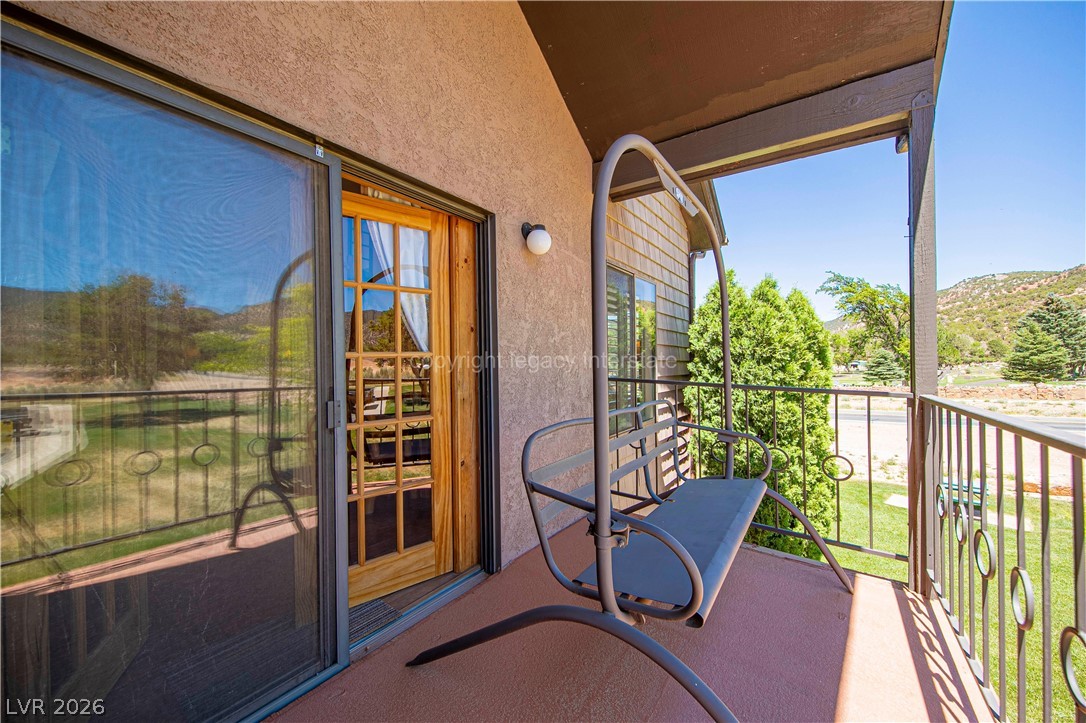390 East 300 S 1b,3b,6b,9b Property Photo 49