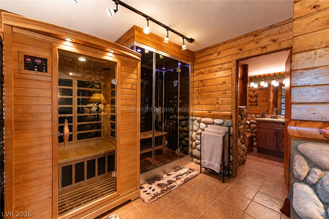 390 East 300 S 1b,3b,6b,9b Property Photo 60