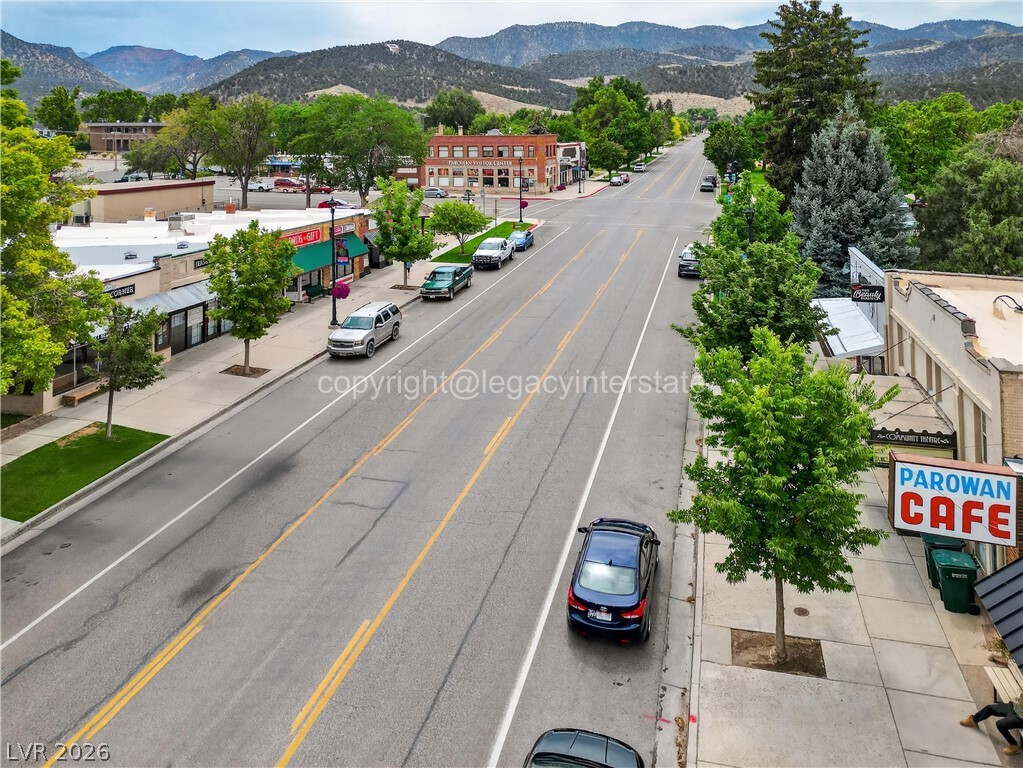 390 East 300 S 1b,3b,6b,9b Property Photo 83