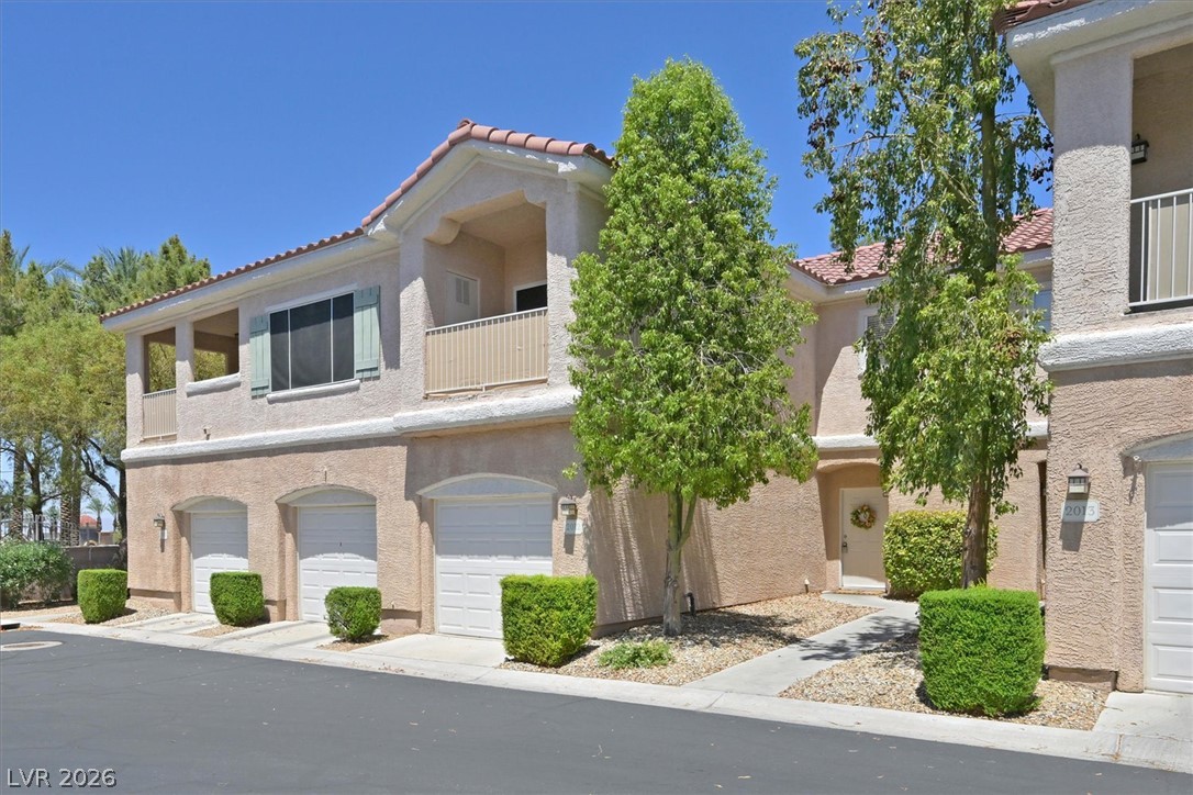 251 South Green Valley Parkway 2012 Property Photo 1