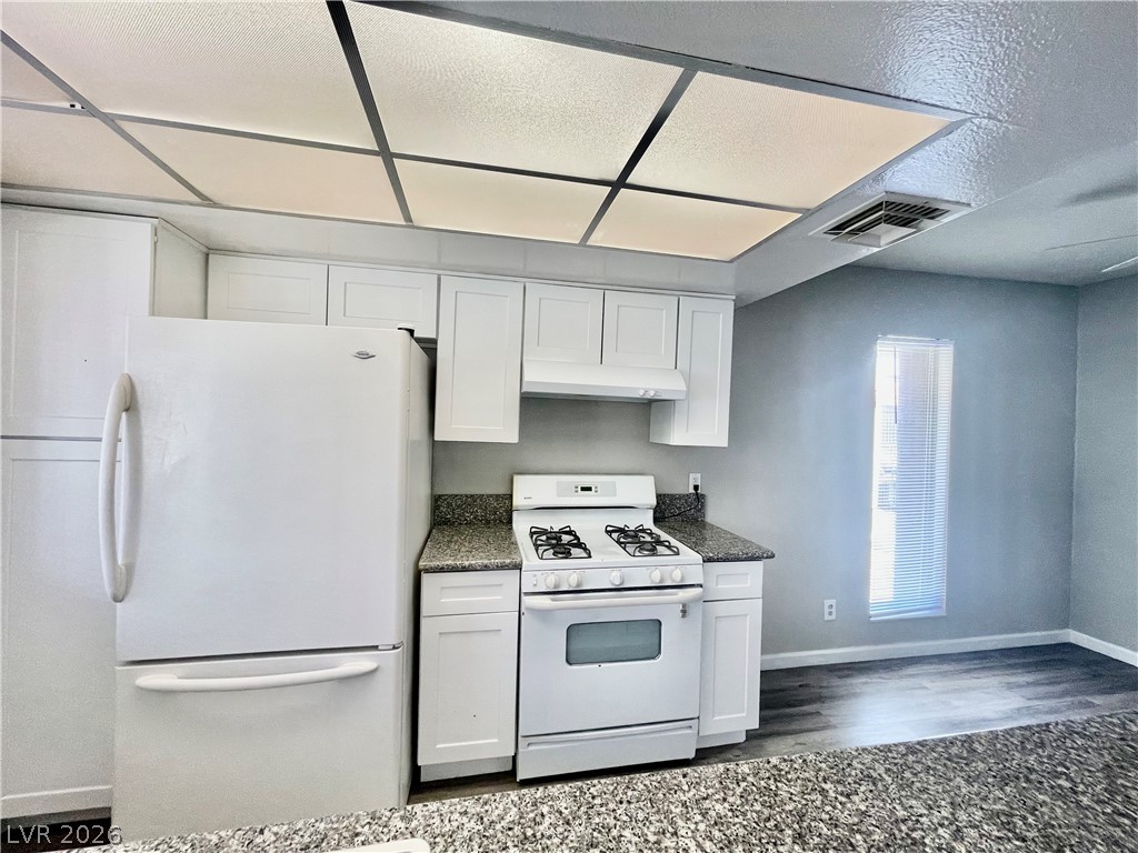 1405 Vegas Valley Drive 298 Property Photo 6