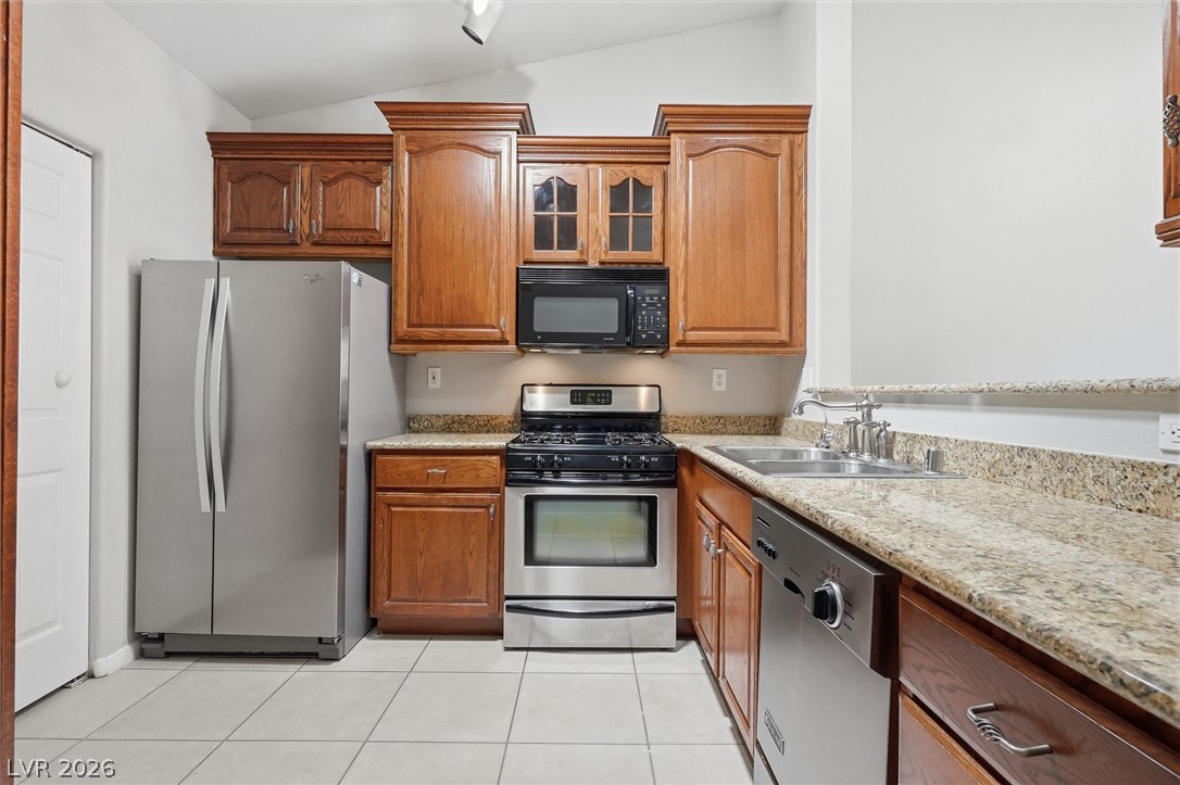 379 Blanca Springs Drive Property Photo 4