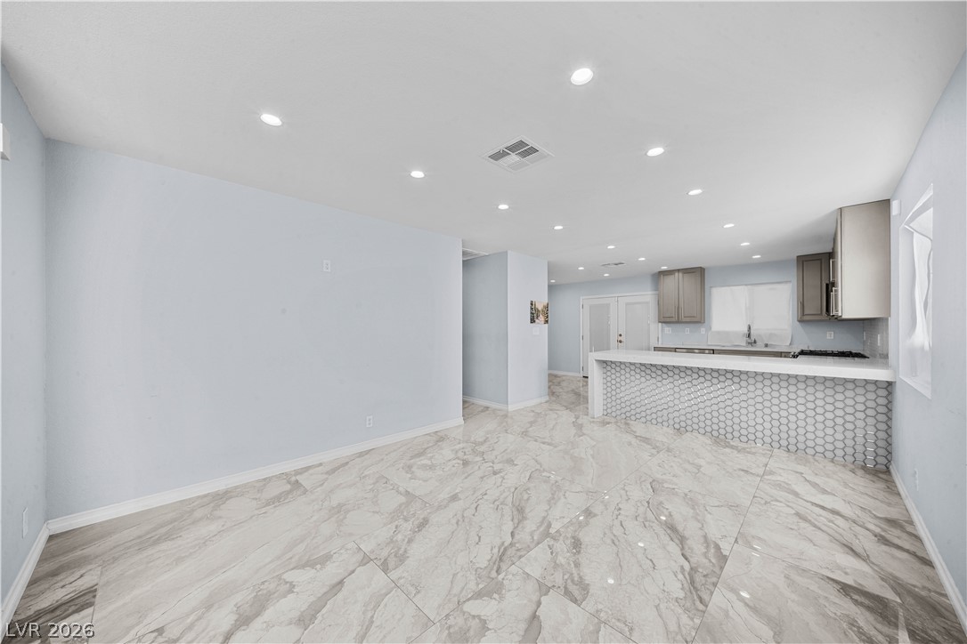 3609 Park Oliver Drive Property Photo 3
