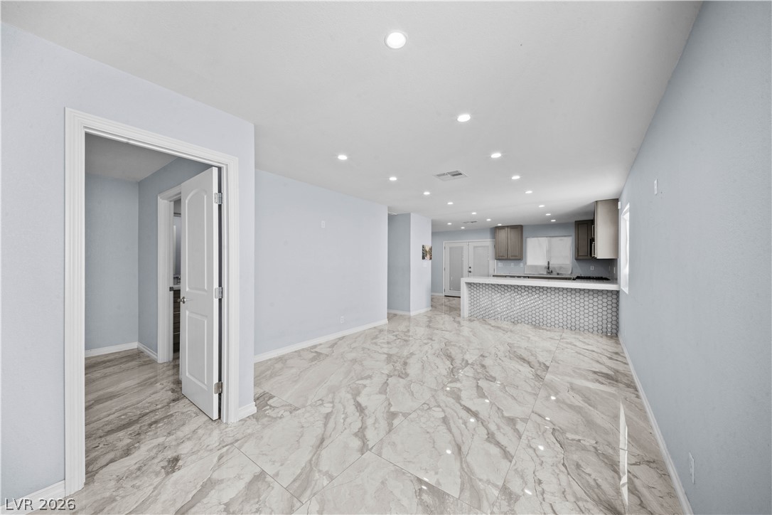 3609 Park Oliver Drive Property Photo 5