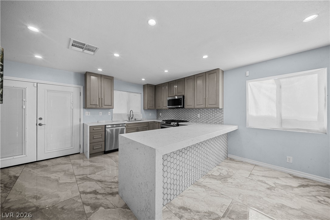 3609 Park Oliver Drive Property Photo 11