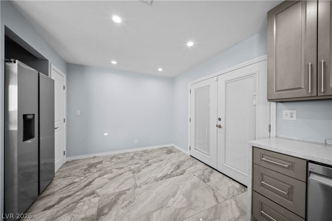 3609 Park Oliver Drive Property Photo 13