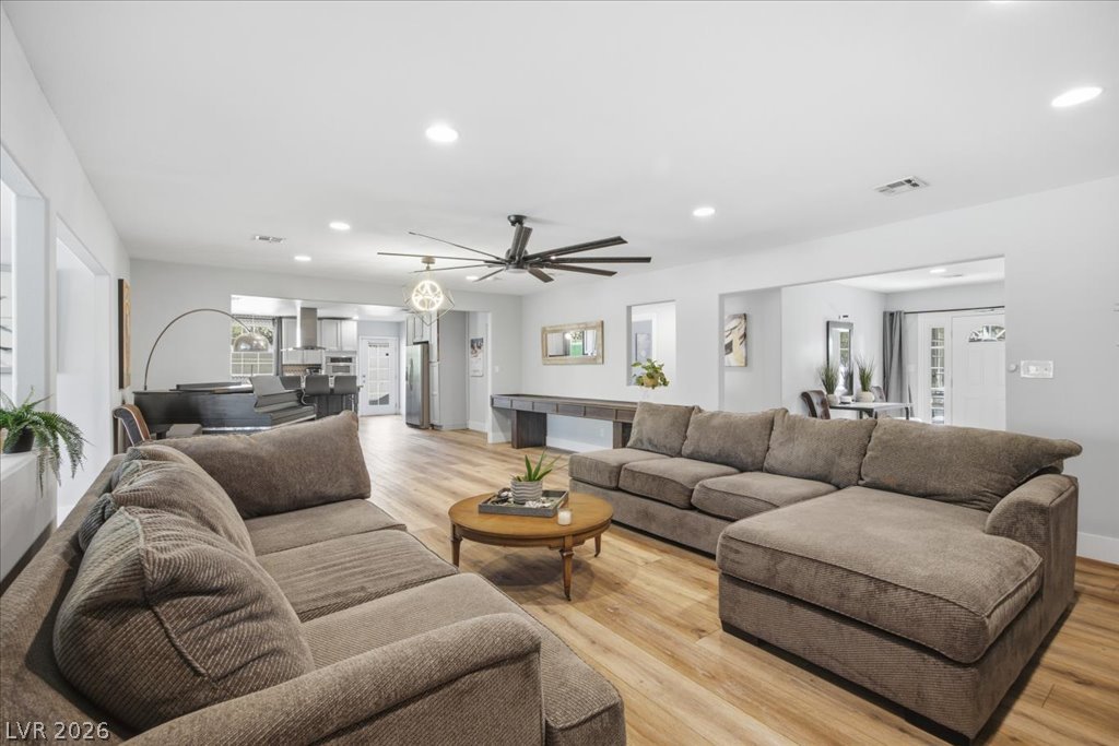 1311 5th Place Property Photo 12