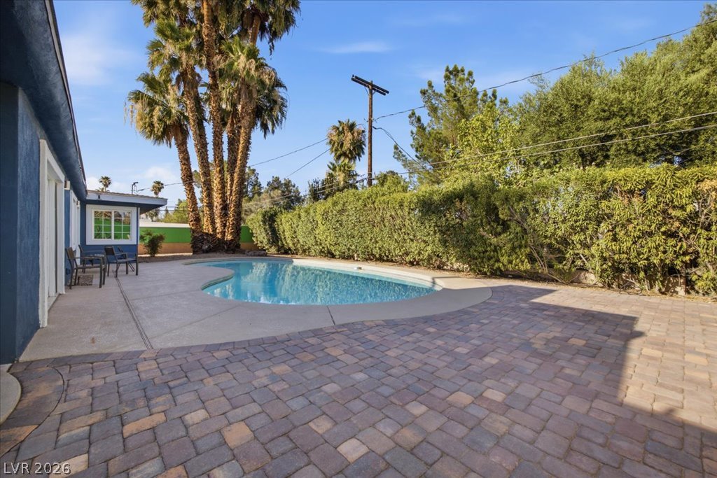 1311 5th Place Property Photo 14