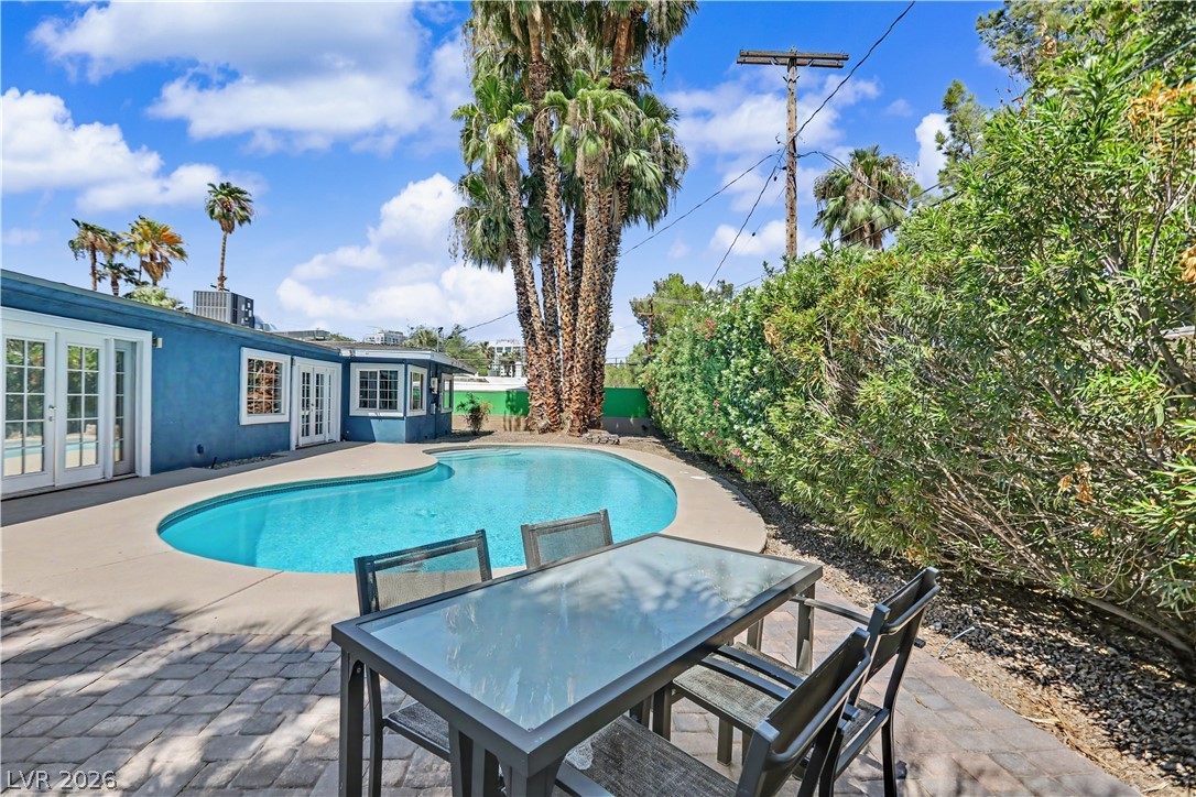1311 5th Place Property Photo 16