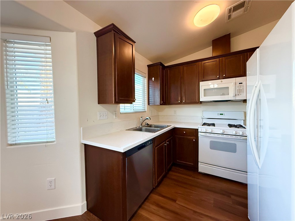 511 Chandler Street Property Photo 4