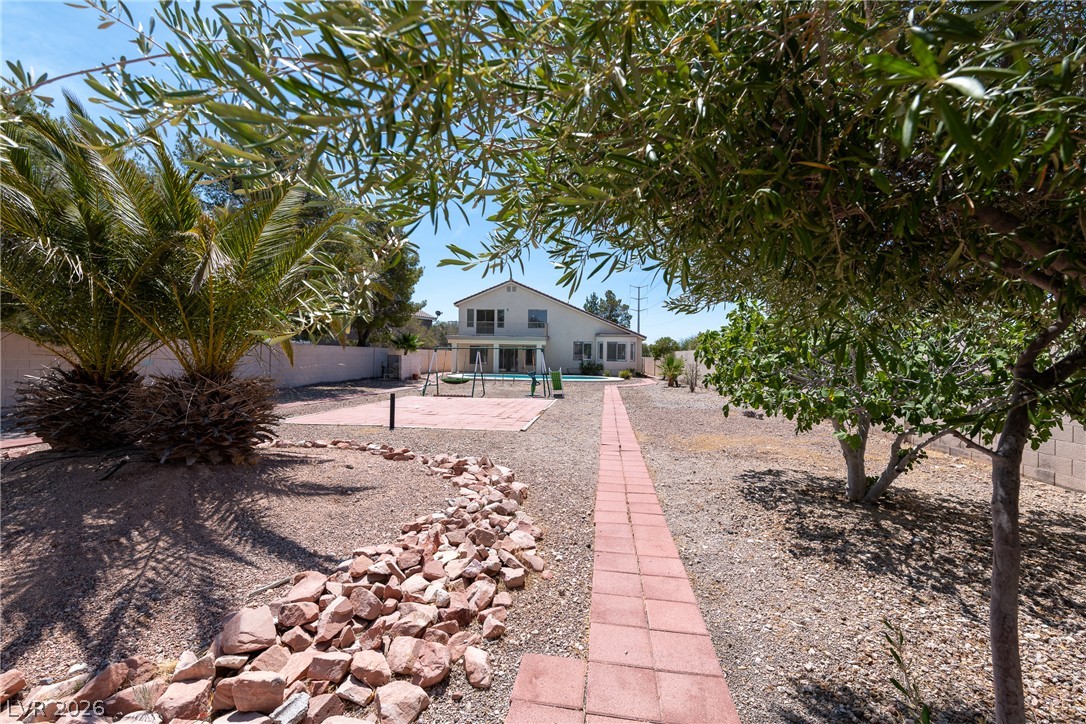 8332 Spring Arts Avenue Property Photo 8