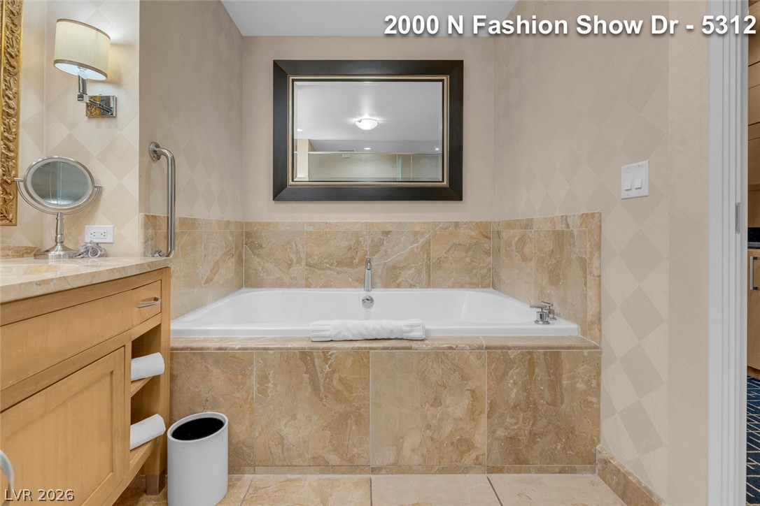 2000 North Fashion Show Drive 5312 Property Photo 38