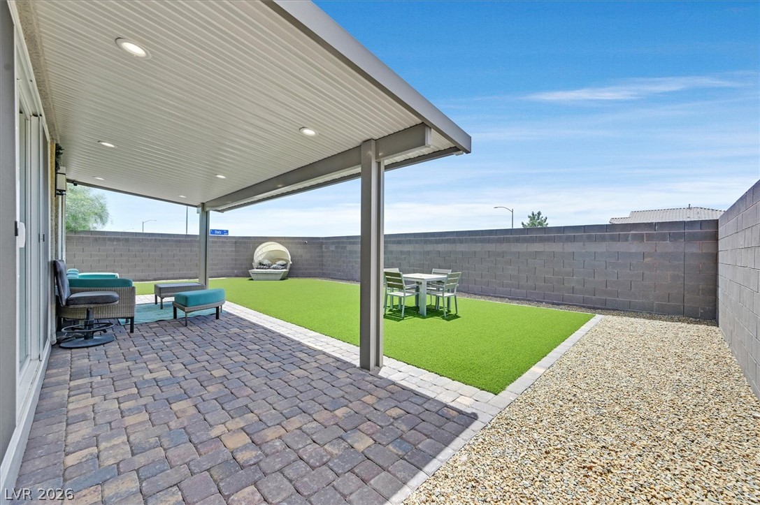2933 Little Current Road Property Photo 32