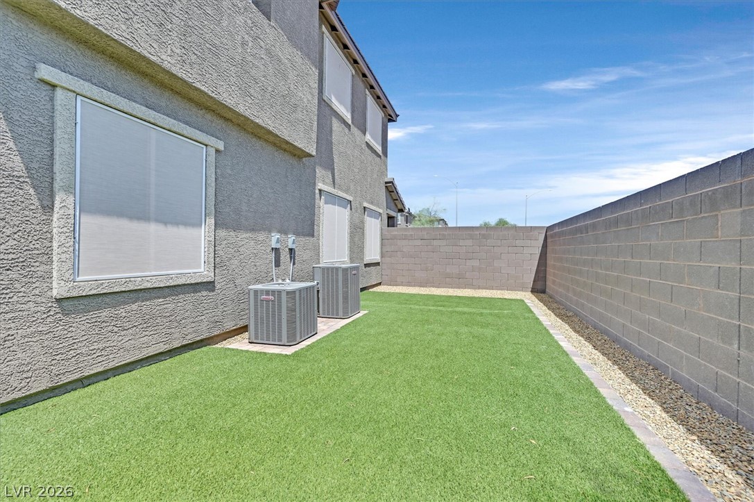 2933 Little Current Road Property Photo 34