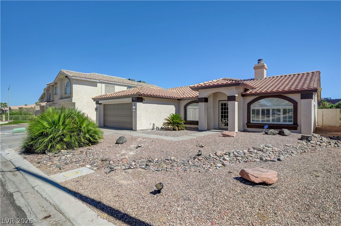 2583 Hummingbird Hill Avenue Property Photo 4