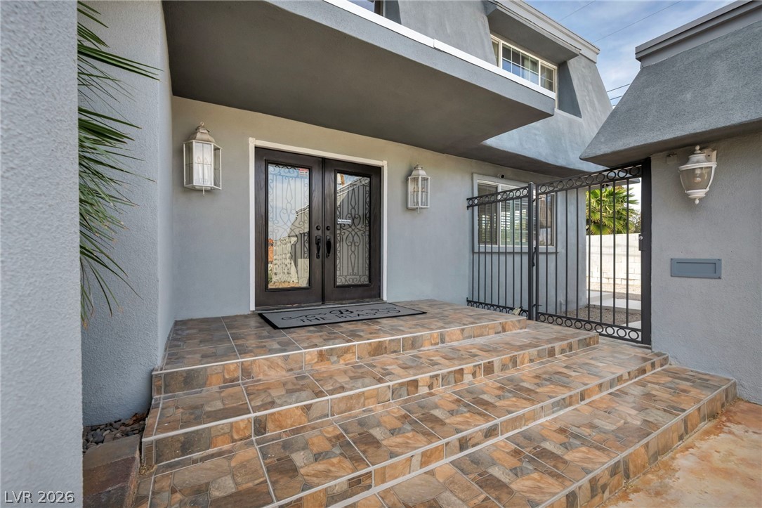 1400 Maria Elena Drive Property Photo 6