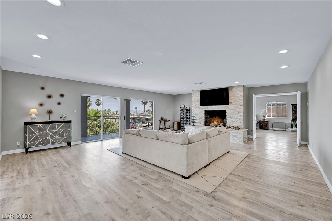 1400 Maria Elena Drive Property Photo 37