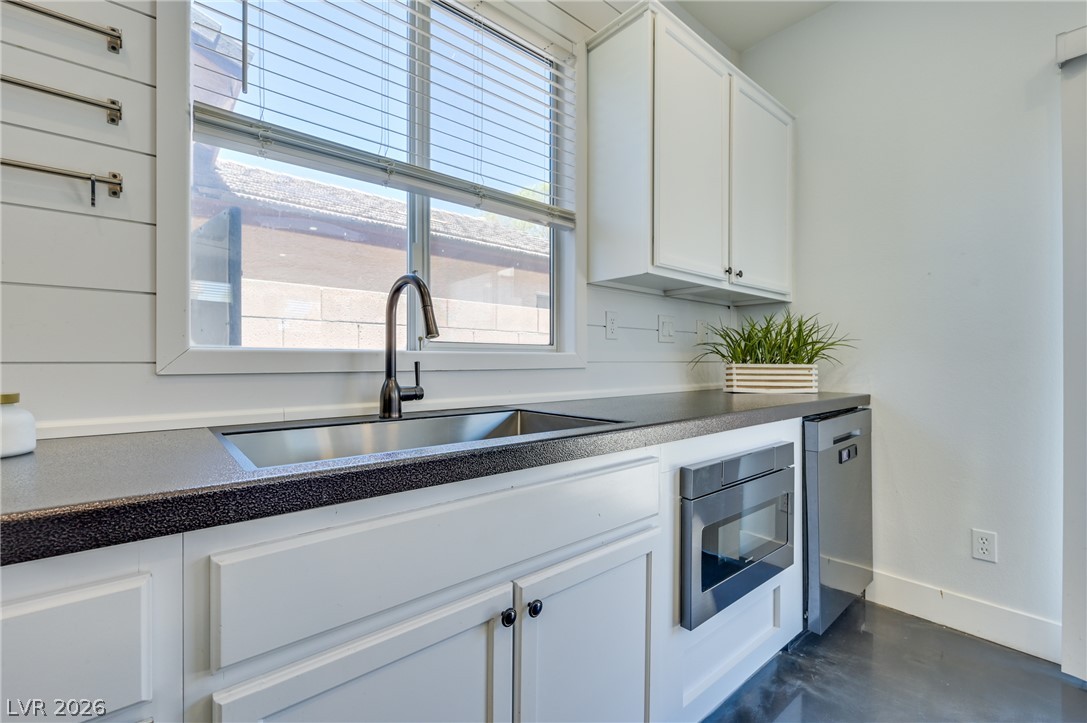 7016 Flowering Willow Street Property Photo 8