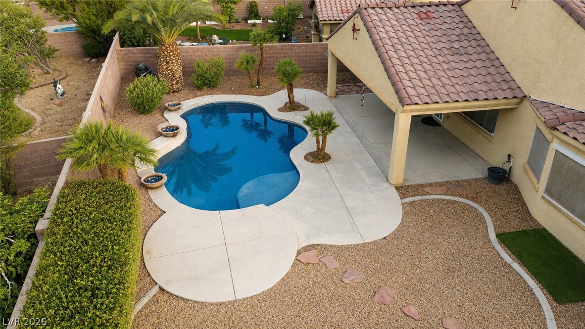 5599 River Highlands Place Property Photo 8