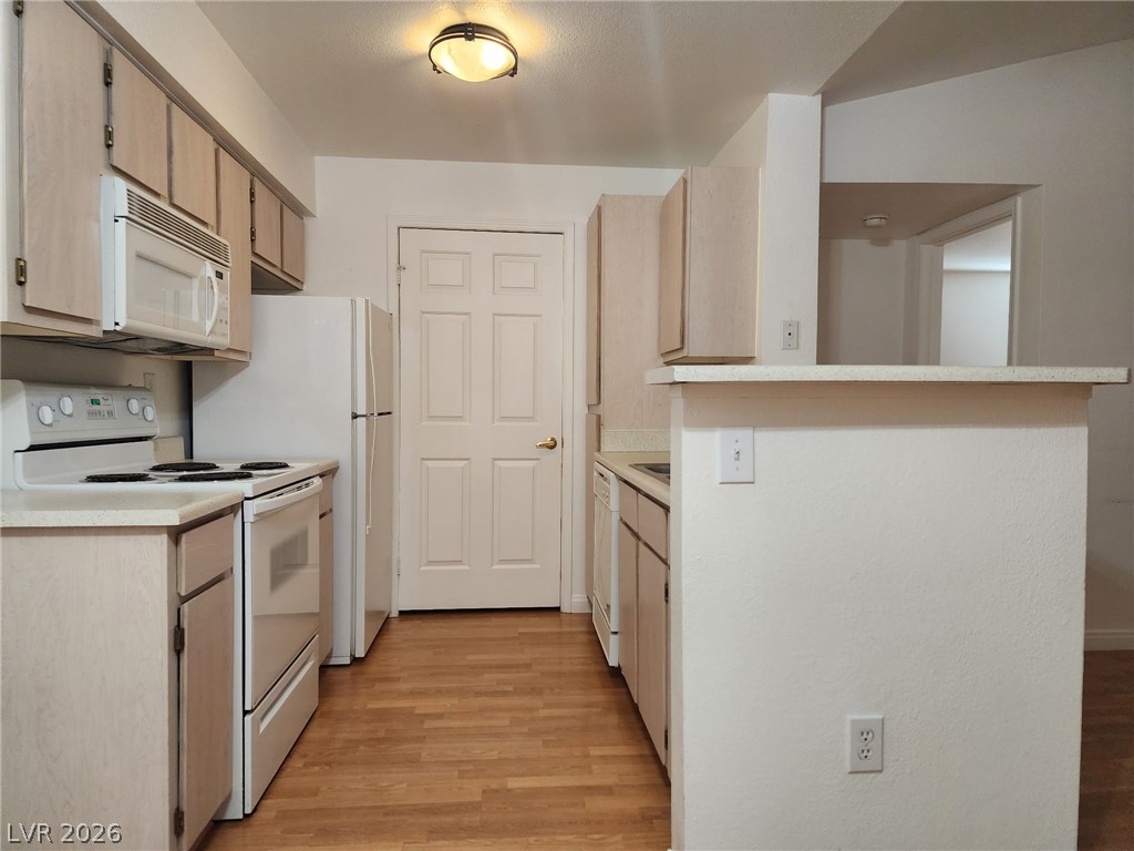 231 West Horizon Ridge Parkway 1127 Property Photo 17