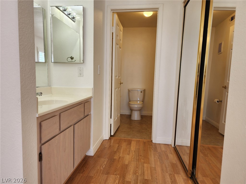 231 West Horizon Ridge Parkway 1127 Property Photo 25