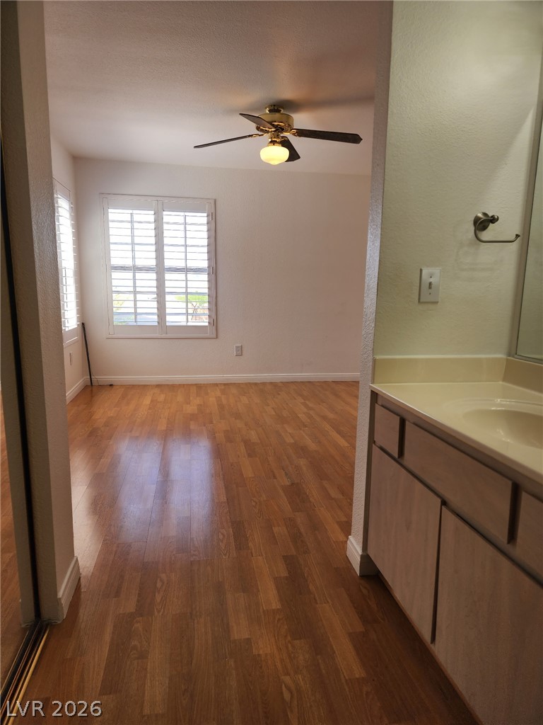 231 West Horizon Ridge Parkway 1127 Property Photo 32