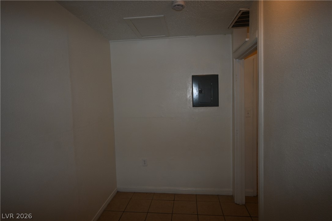 1007 C Street 3 Property Photo 9