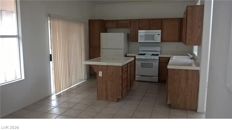 1109 Storke Lane Property Photo 7