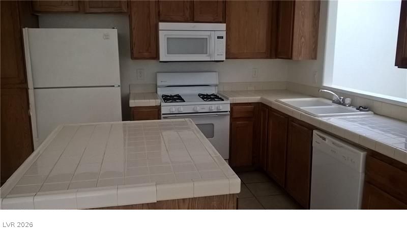 1109 Storke Lane Property Photo 8