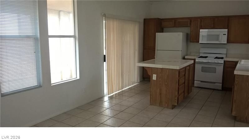 1109 Storke Lane Property Photo 9