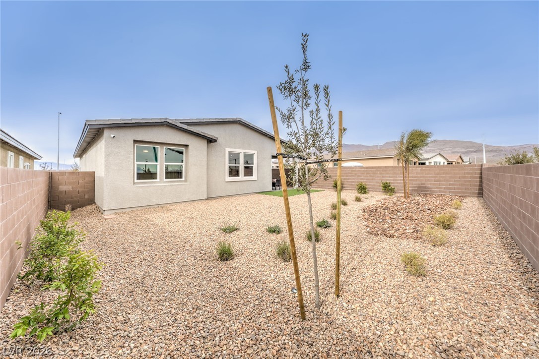 1424 Jorian Bay Dr. Property Photo 36