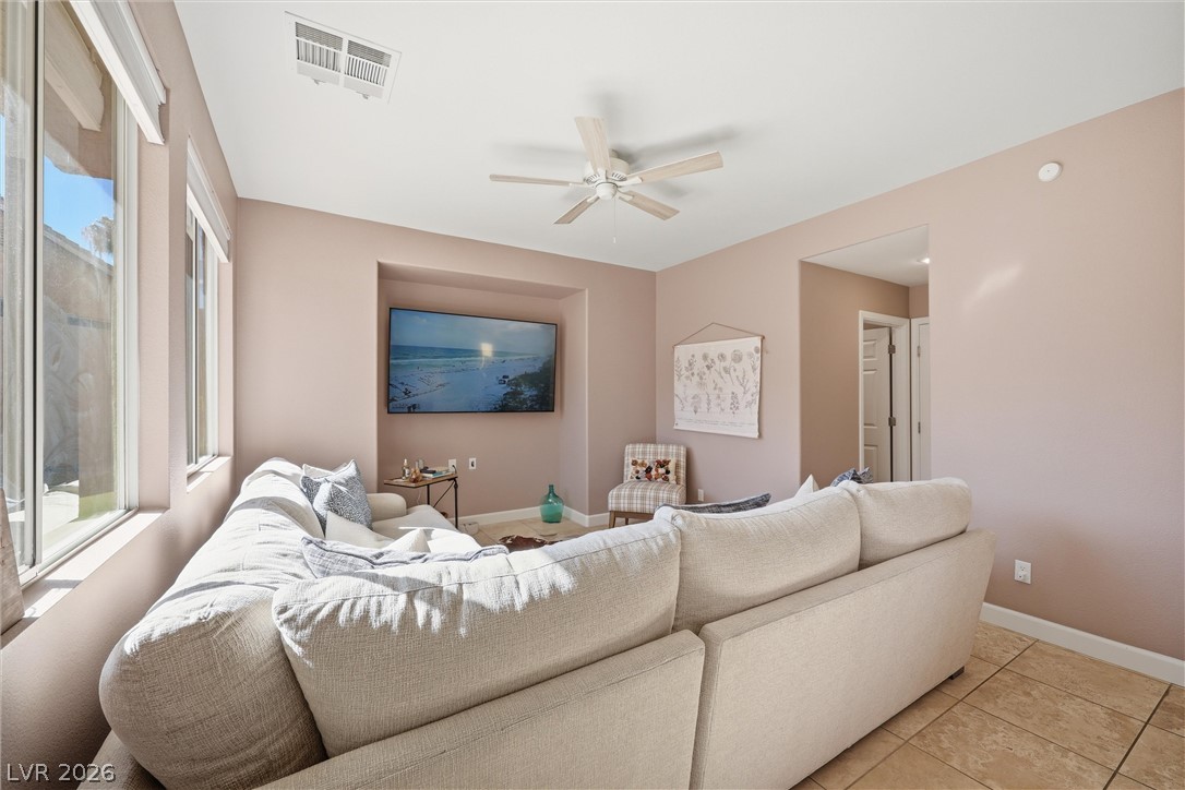 1701 Drifters Peak Street Property Photo 17
