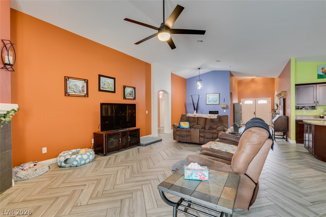 2612 Torch Avenue Property Photo 15